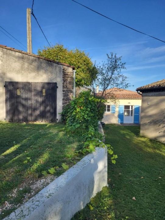 LES FARGETTES - charmante petite maison avec jardin - 2 pièces à Privas Exterior foto